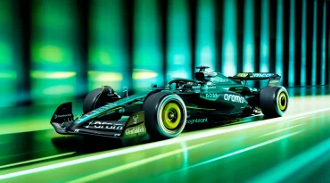Apple logo with Formula 1 race in background, symbolizing tech giant’s bid to dominate live sports streaming