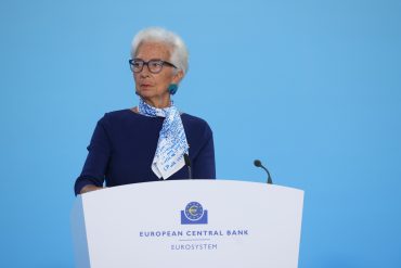 Image credits: Christine Lagarde, president of the European Central Bank (ECB), at a rates decision news conference in Frankfurt, Germany, on Thursday, July 24, 2025. The ECB kept interest rates unchanged for the first time in more than a year after inflation hit 2% and messy trade negotiations with the US continued to cast a shadow over the economy. Photographer: Alex Kraus / Bloomberg via Getty Images