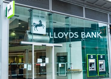 Lloyds Banking Group to acquire Curve for £120M, challenging Apple Pay dominance with alternative digital wallet on iPhones.