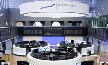 Traders monitor rising European indices during Q2 2025 earnings season, led by gains in industrial and healthcare stocks.
