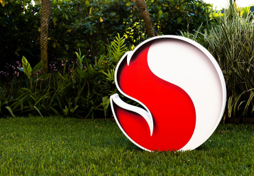 Qualcomm logo at Snapdragon Summit 2025