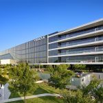 Oracle headquarters building illustrating Oracle Q1 2027 earnings, cloud infrastructure revenue growth, AI infrastructure spending, rising debt pressure and the outlook for Oracle stock