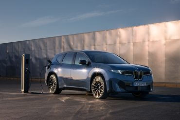 Qualcomm system enables hands-free driving and automated lane changes.