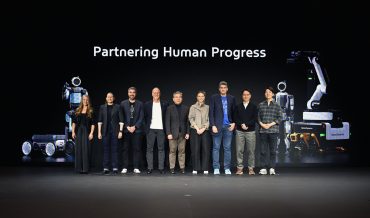 CES 2026 presentation highlighting Hyundai and Google DeepMind collaboration on Atlas humanoid robotics, Hyundai plans to deploy Boston Dynamics’ Atlas humanoid robots in factories by 2028, partnering with Google DeepMind to commercialize physical AI at scale.