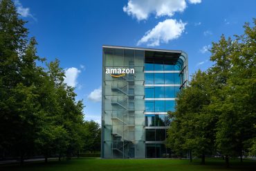Amazon invests $200 billion in AI and cloud infrastructure as AWS growth accelerates and reshapes global enterprise computing and cloud economics.