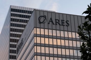 private credit redemptions as Ares Strategic Income Fund triggers redemption gates, testing liquidity limits in retail private credit markets