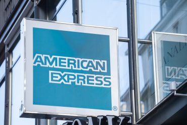 American Express Q1 2026 earnings highlight the premium model as revenue growth, credit quality, consumer spending resilience and margins are tested, with Amex financial performance, credit metrics, affluent consumers behaviour, profitability, capital returns and earnings forecast shaping the outlook for American Express dividend and premium strategy