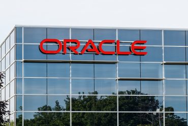Oracle AI infrastructure expansion driven by cloud growth, enterprise AI adoption, and record demand for Oracle Cloud Infrastructure services.