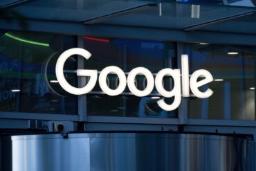 Google logo representing Alphabet Q2 earnings, Google Cloud growth, AI investment and enterprise cloud computing.
