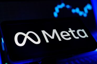 Meta logo representing Meta stock offering, $35 billion equity raise, AI infrastructure spending, negative free cash flow and Class C share financing