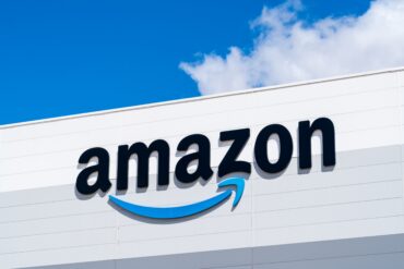 Amazon corporate image representing Amazon Q3 earnings, AWS revenue growth, record operating margin, AI infrastructure spending and negative free cash flow